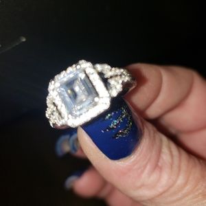 Beautiful Sterling Silver Ring. Beautiful in person.